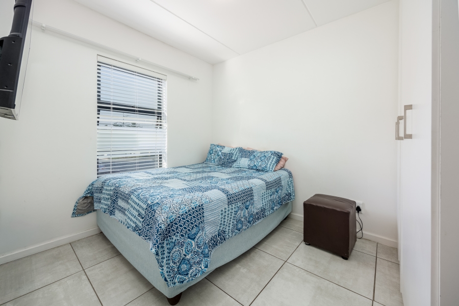 2 Bedroom Property for Sale in Aan de Wijnlanden Western Cape